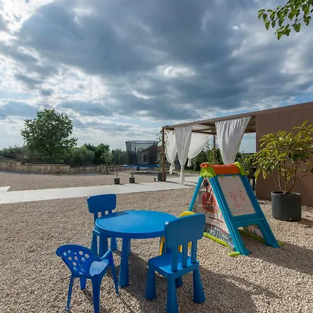 Villa Famiglia