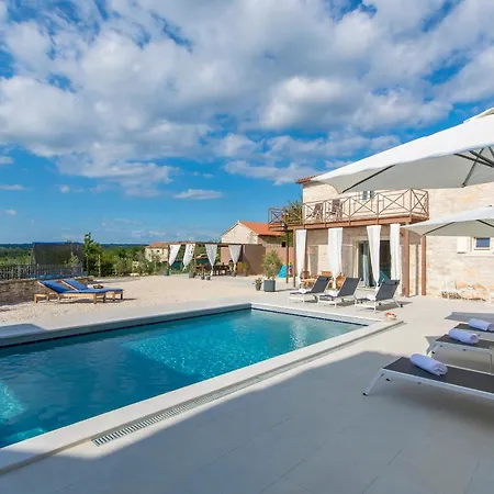 Villa Famiglia *